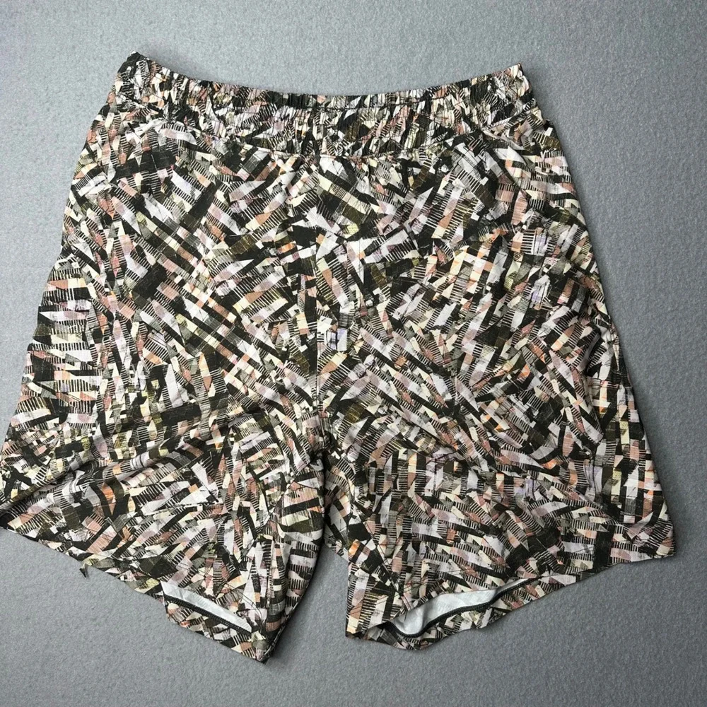 Lululemon Pace Breaker Shorts Men Medium Olive Multi 7